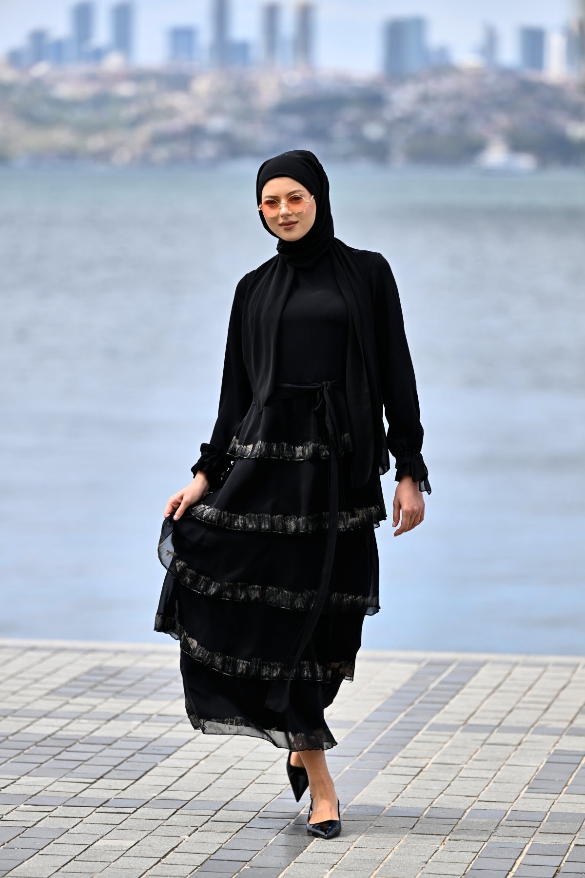 Desenli Volanlı Uzun Elbise
