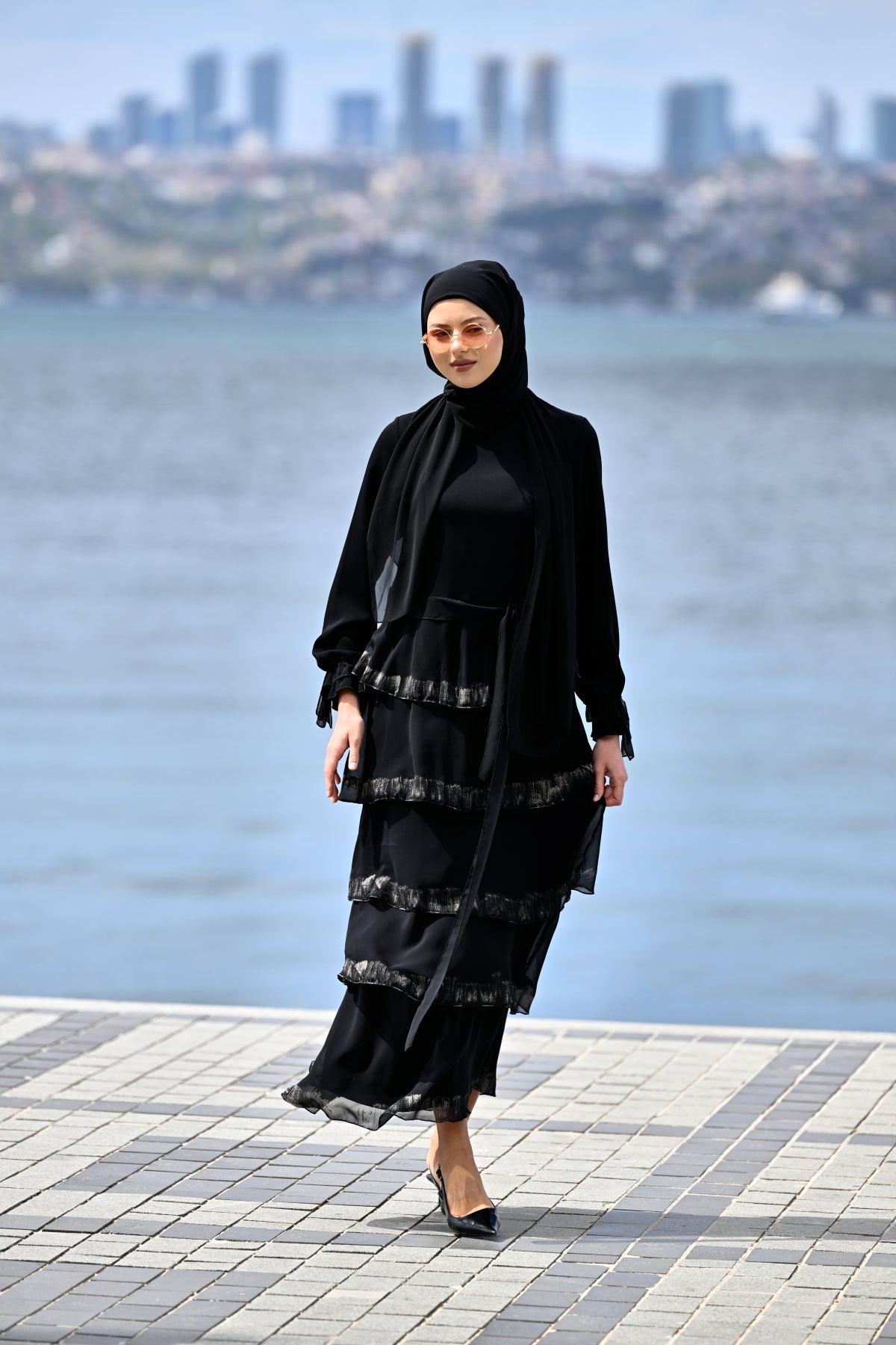 Desenli Volanlı Uzun Elbise