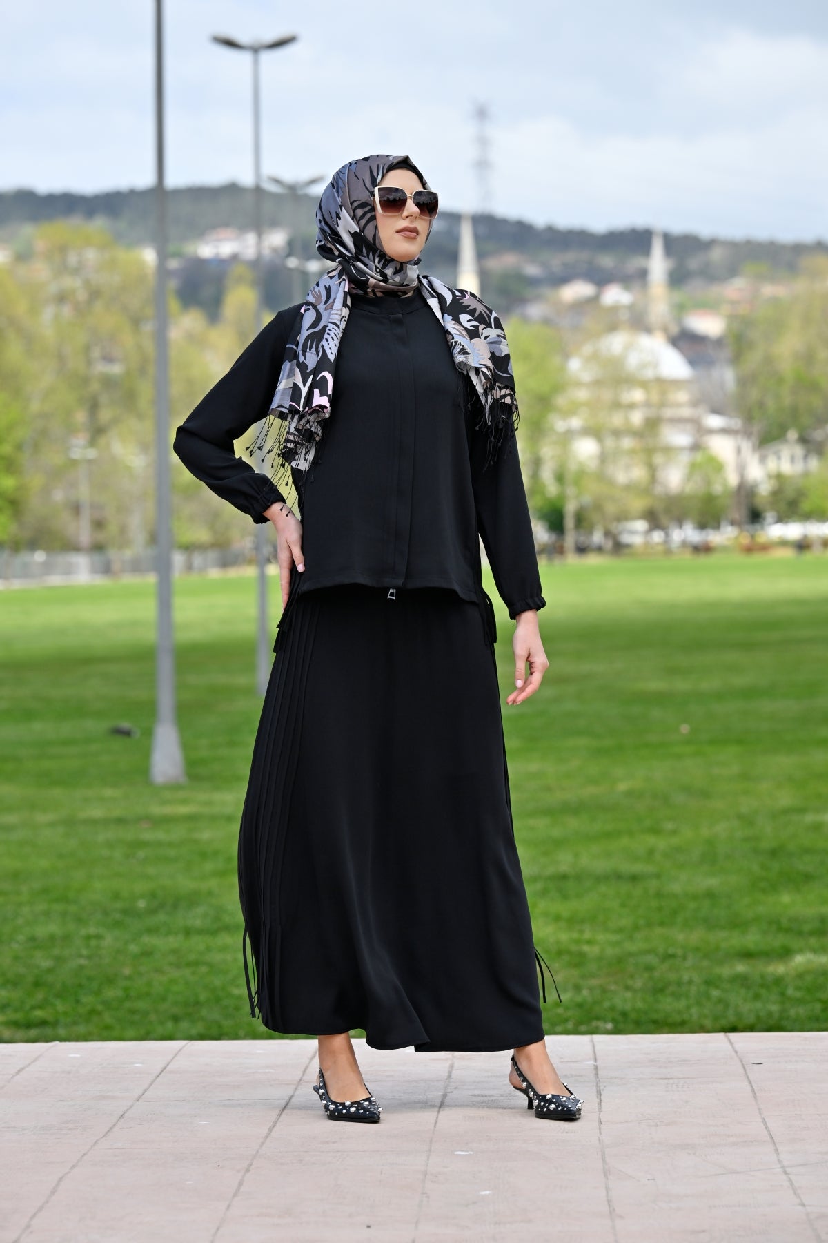 Fermuarlı Biye Detaylı Etek Bluz Takım