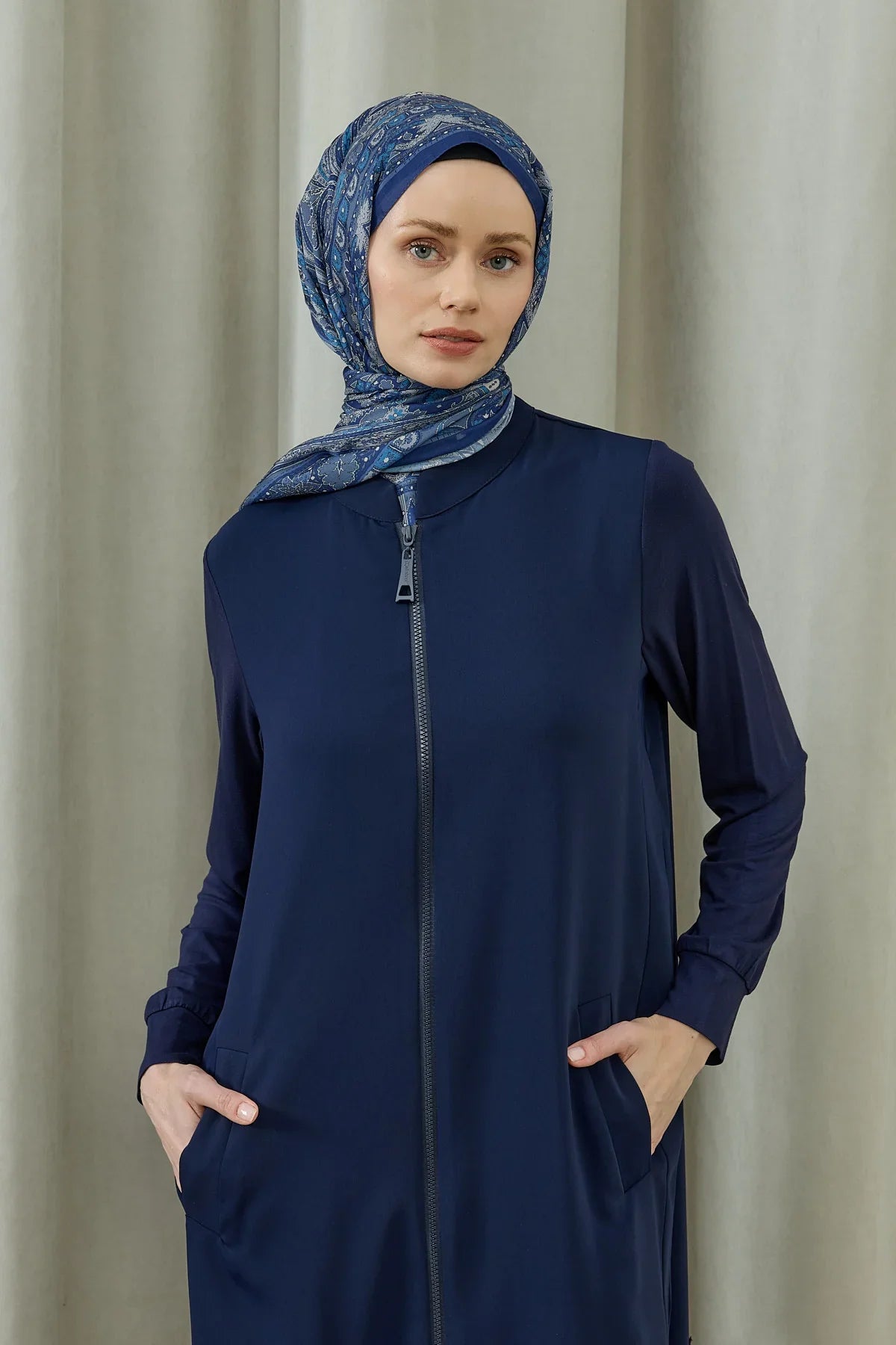 Fermuarlı Altı Dalgalı Şifon Detaylı Uzun Ferace Lacivert