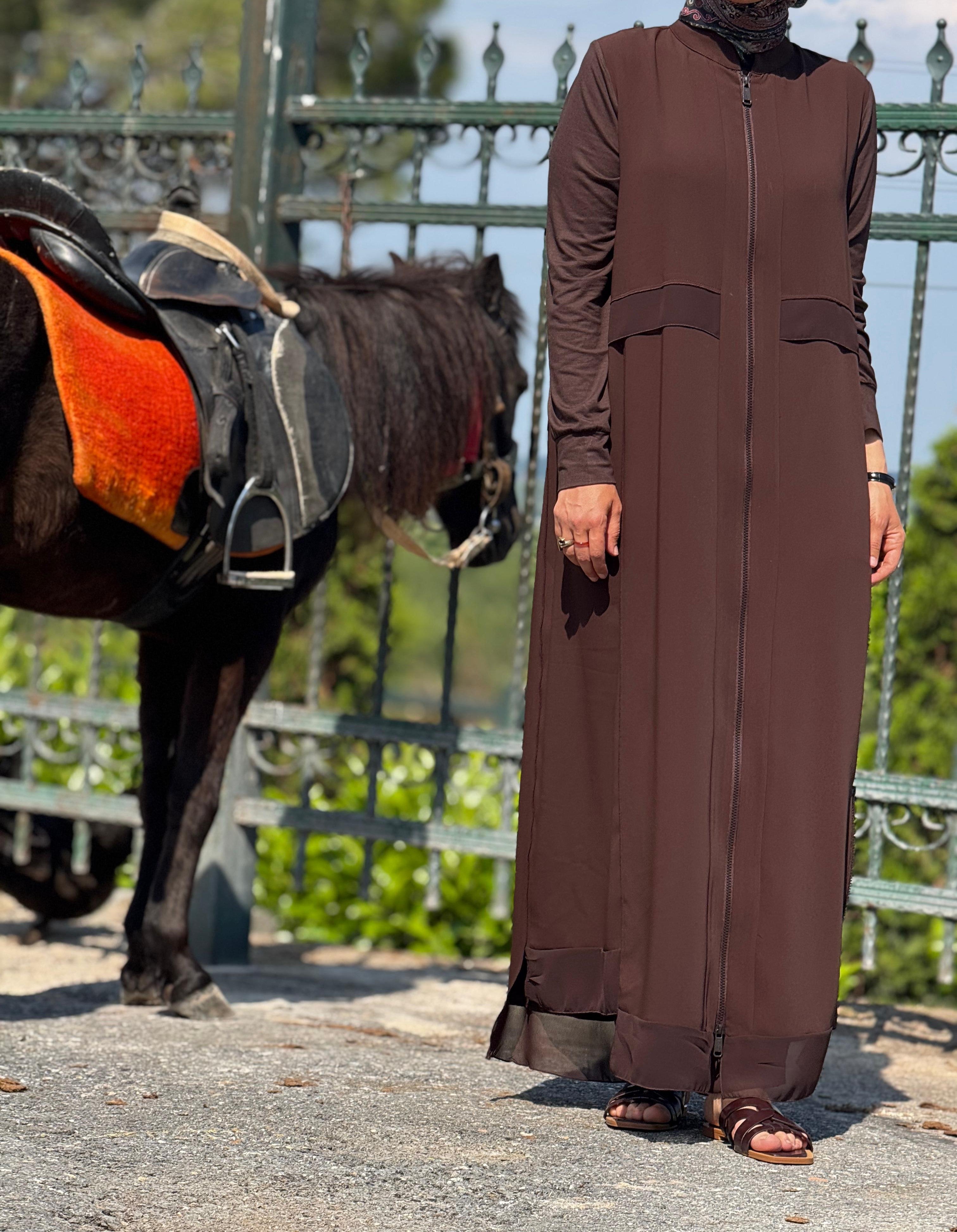 Fermuar ve Şifon Detaylı Uzun Ferace