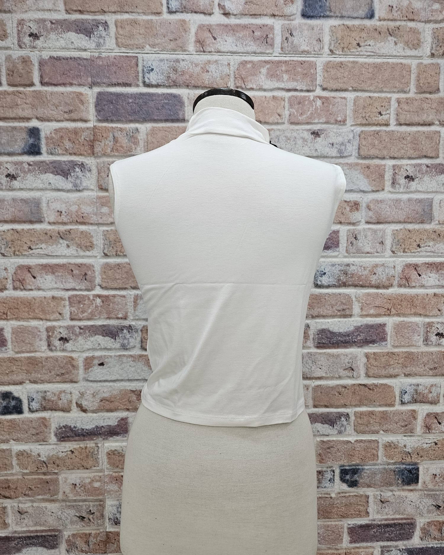 Balıkçı Yaka Kolsuz Basic Body