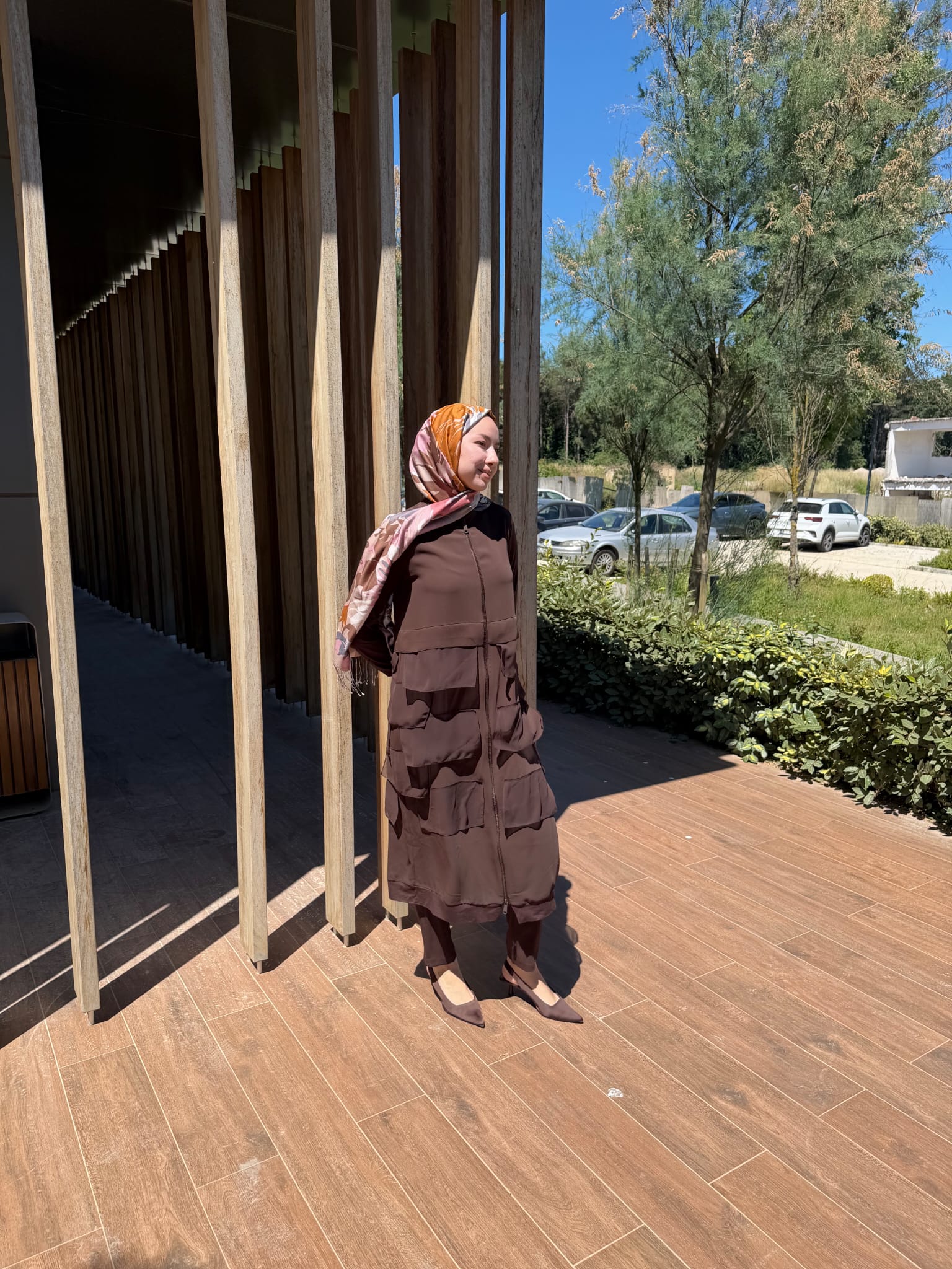 Fermuarlı Kat Kat Şifon Detaylı Ferace