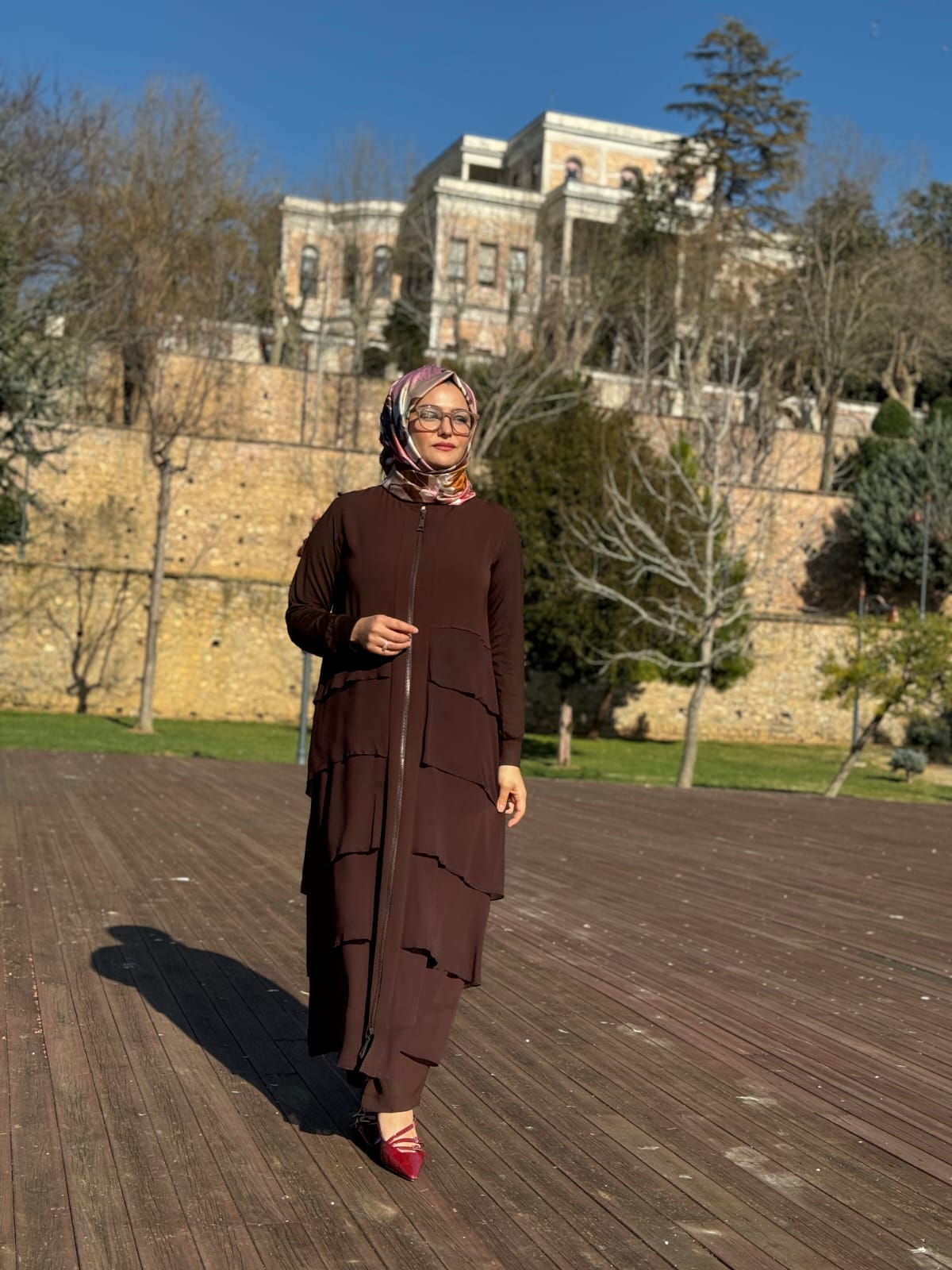 Fermuarlı Kat Kat Şifon Detaylı Uzun Ferace