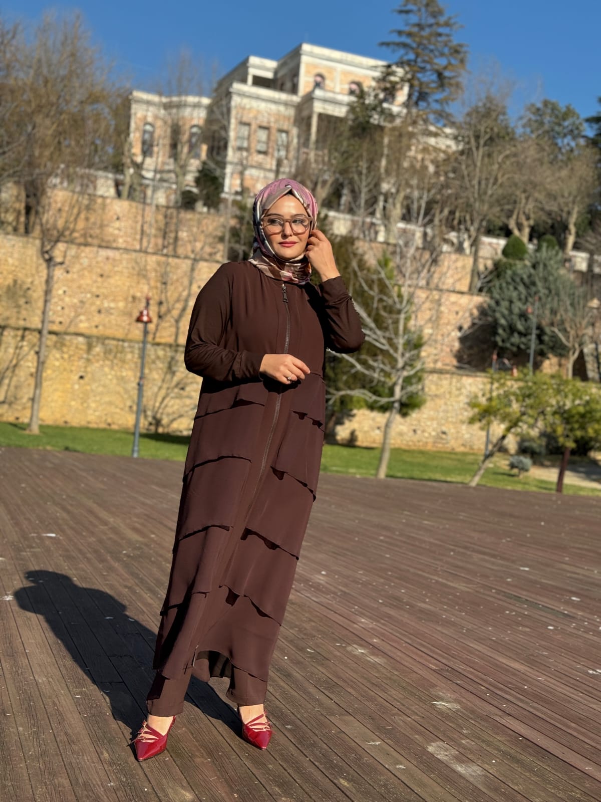 Fermuarlı Kat Kat Şifon Detaylı Uzun Ferace