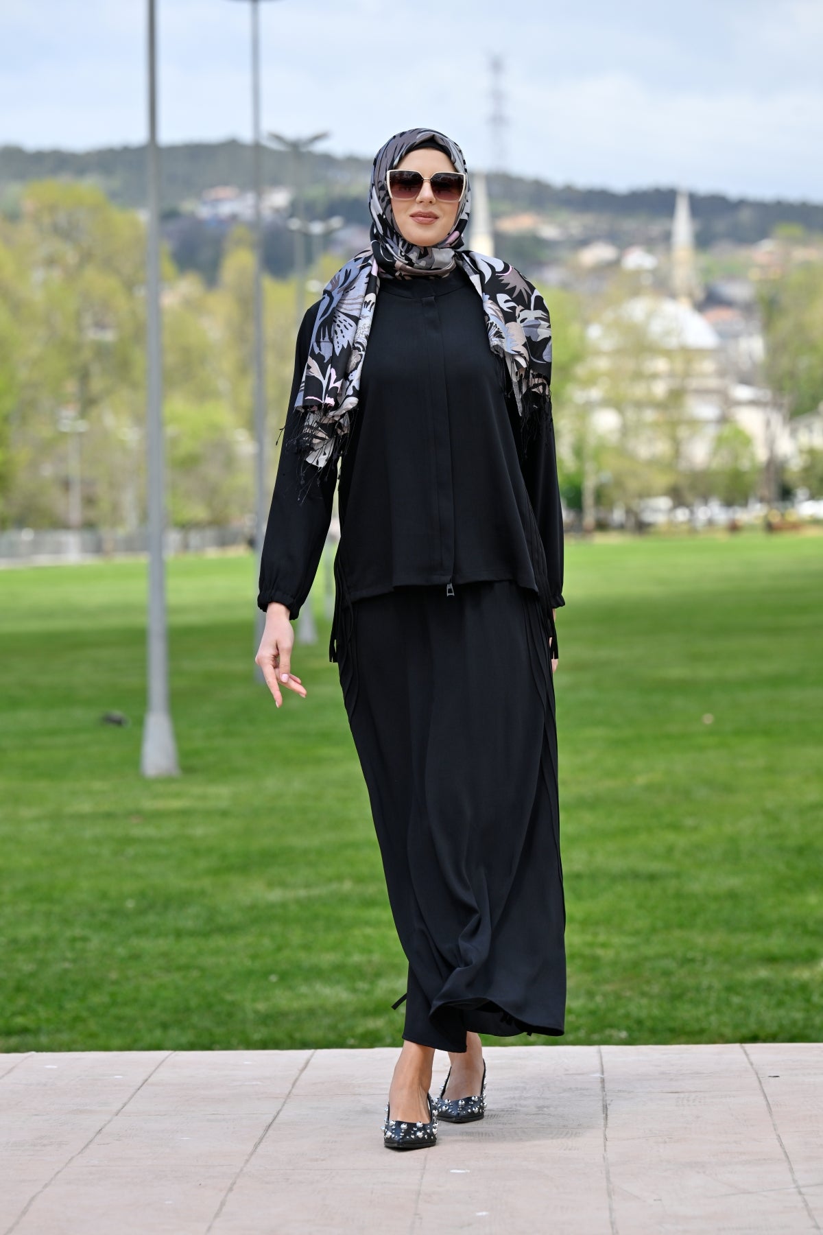 Fermuarlı Biye Detaylı Etek Bluz Takım