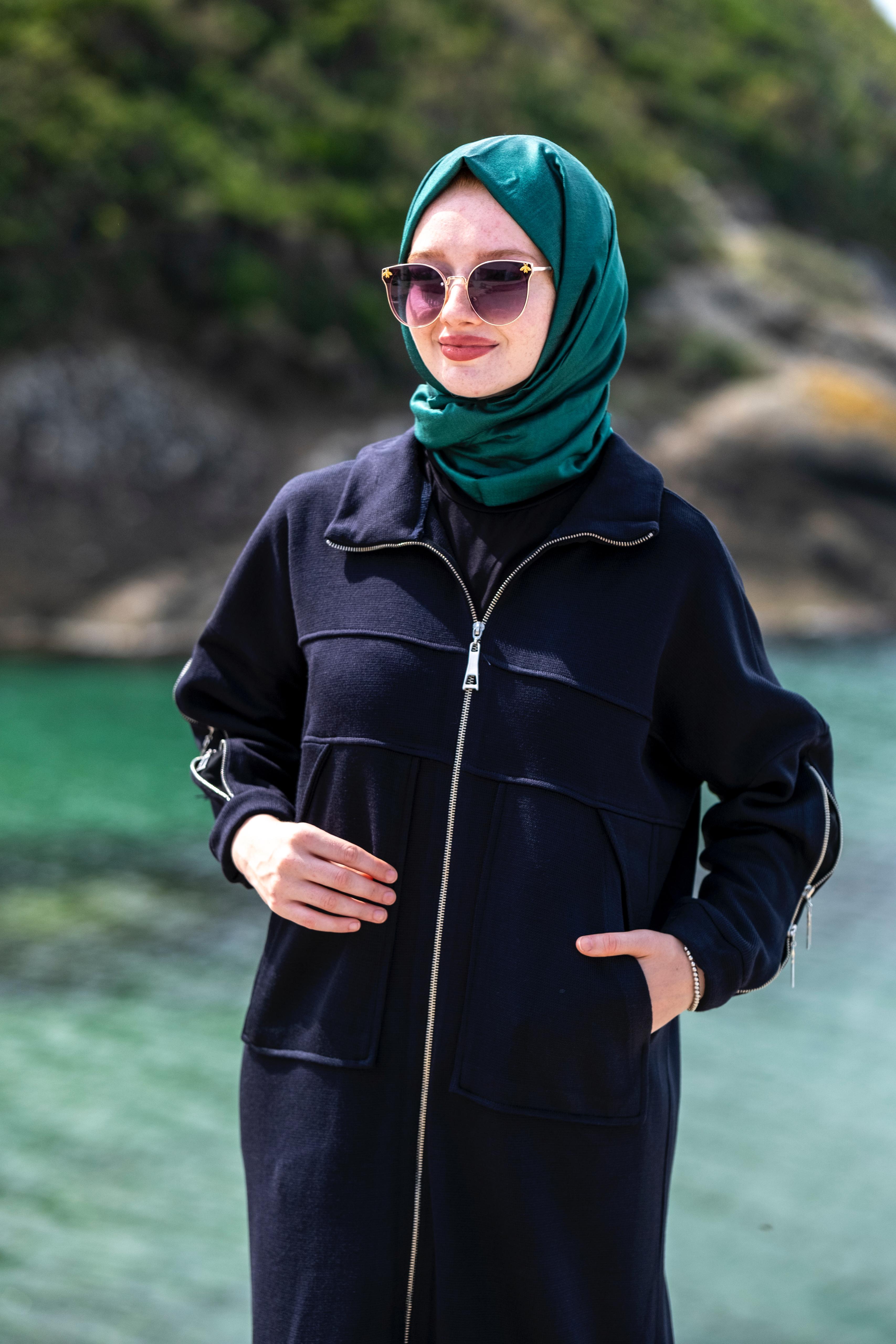 Çoklu Fermuar Detaylı Tesettür Kap
