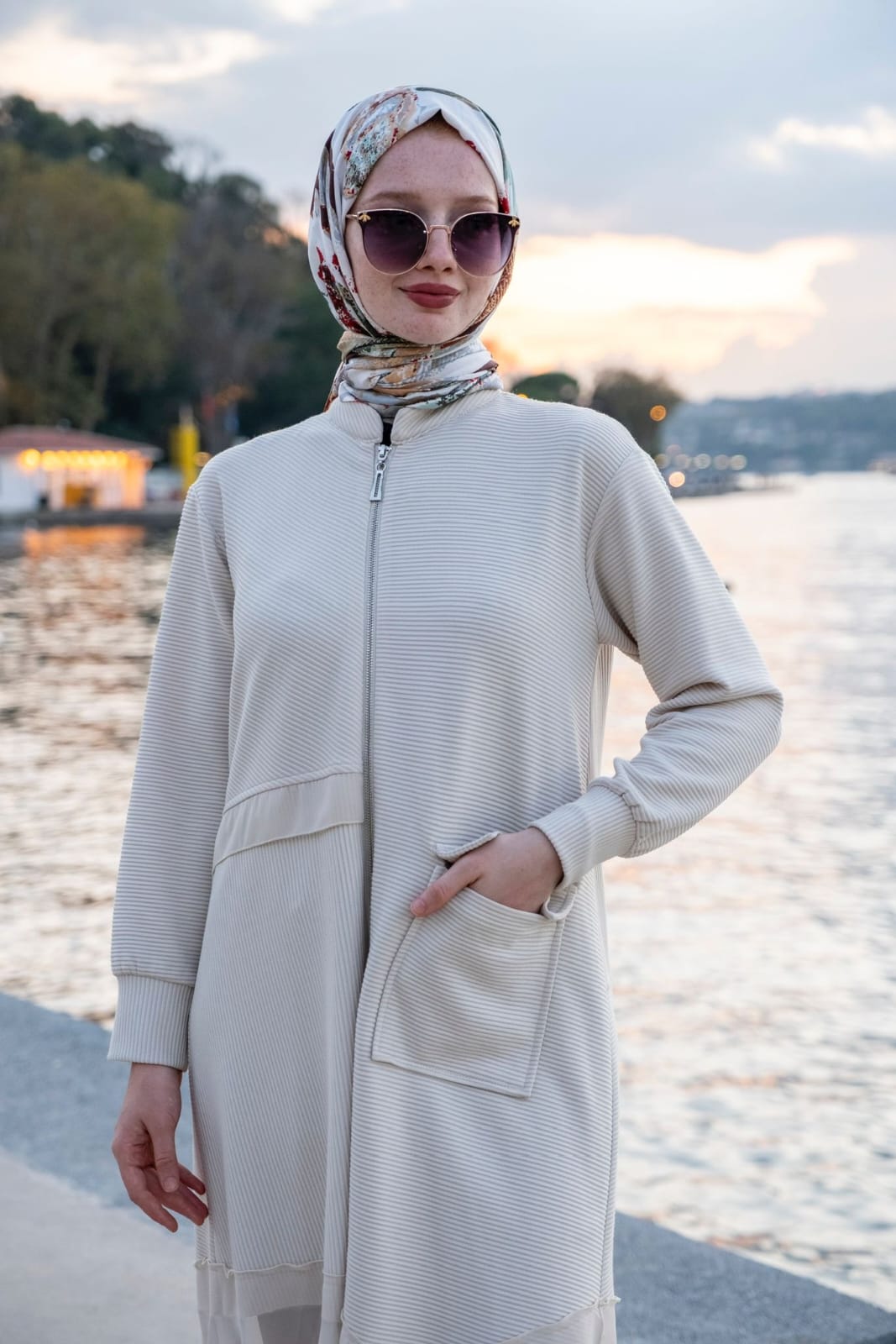 Önden Fermuarlı Şifon Detaylı Örme Tesettür Tunik