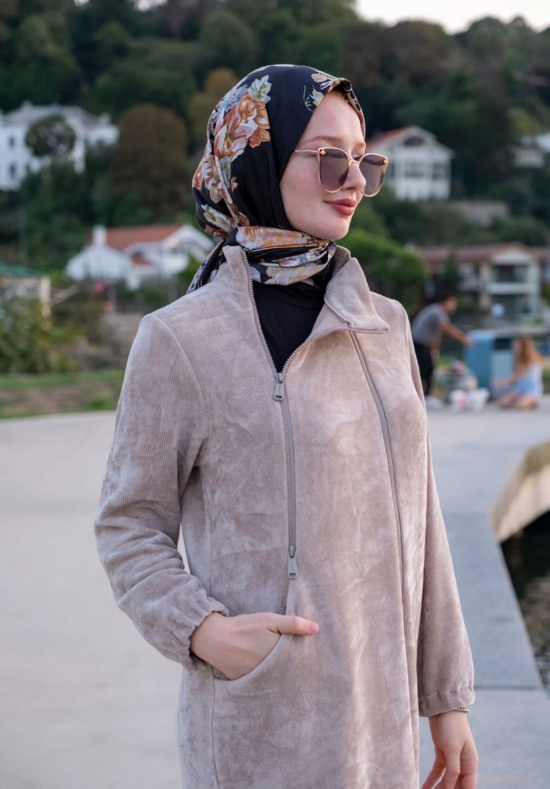 Fermuar Detaylı Uzun Tesettür Kadife Kap